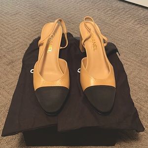 Chanel slingback Goatskin and Grogain beige and black as 39. Authentic